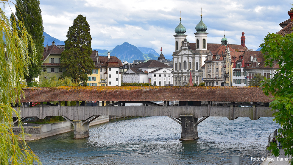 Spreuerbrücke und Jesuitenkirche Luzern